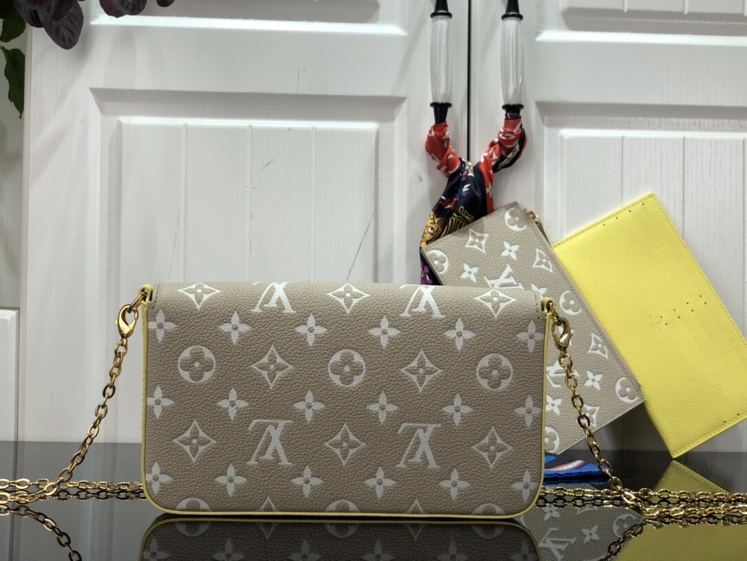 LV FELICIE POCHETTE M81359