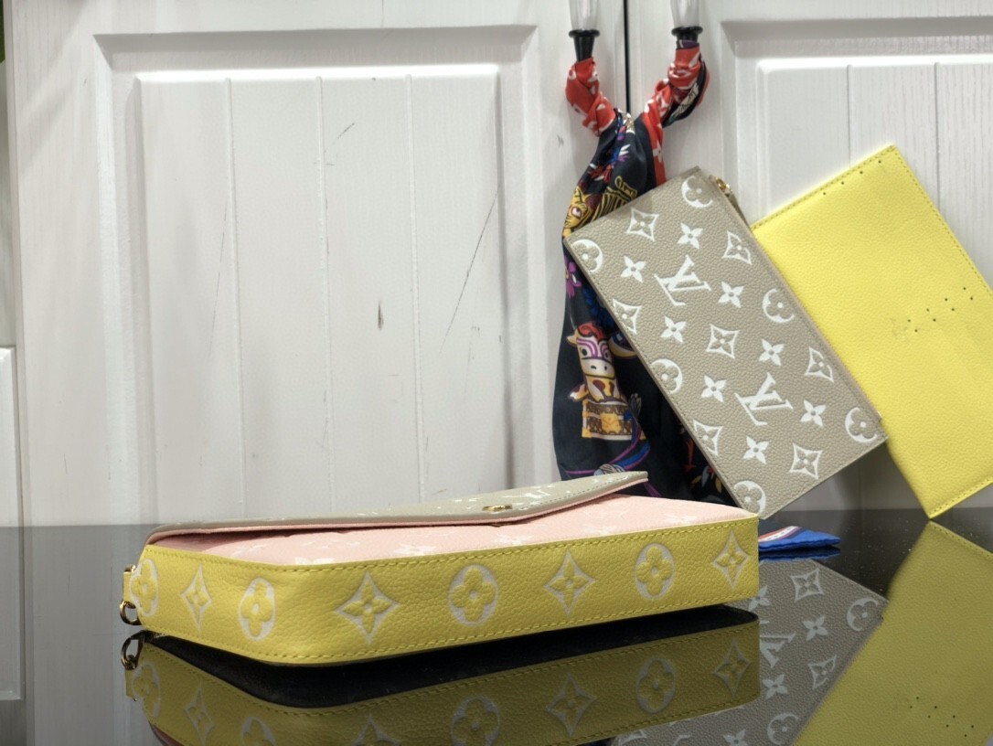 LV FELICIE POCHETTE M81359