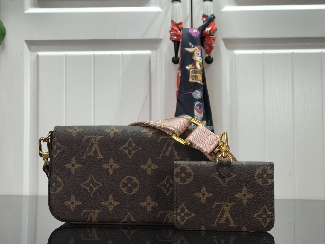 LV FELICIE STRAP & GO M80091