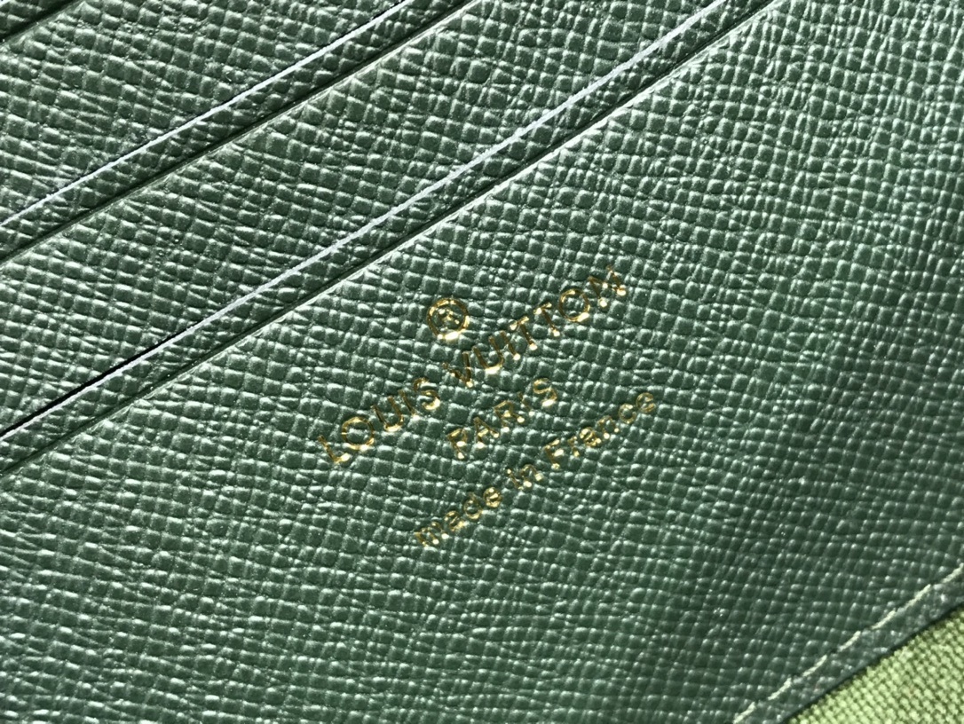 LV FELICIE STRAP & GO M80091