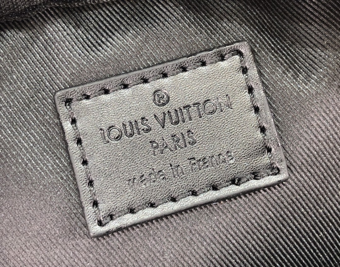 LV FLAP DOUBLE PHONE POUCH M81005H 