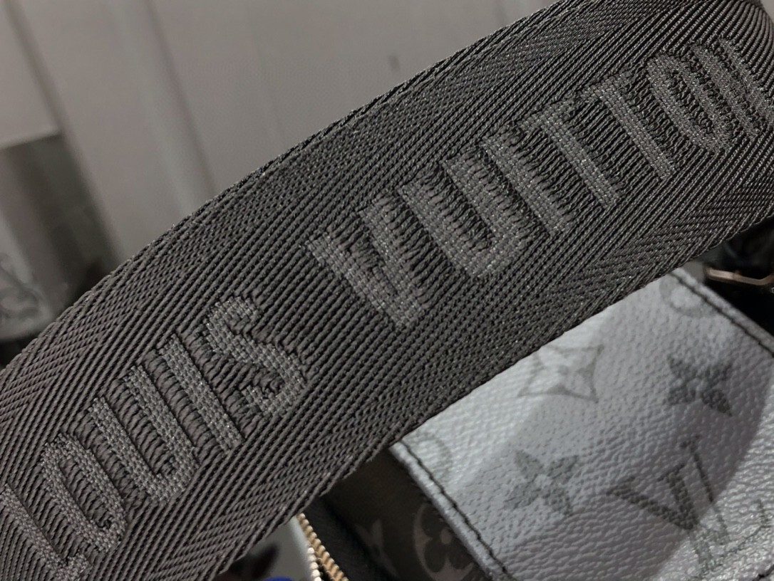 LV FLAP DOUBLE PHONE POUCH M81005H 