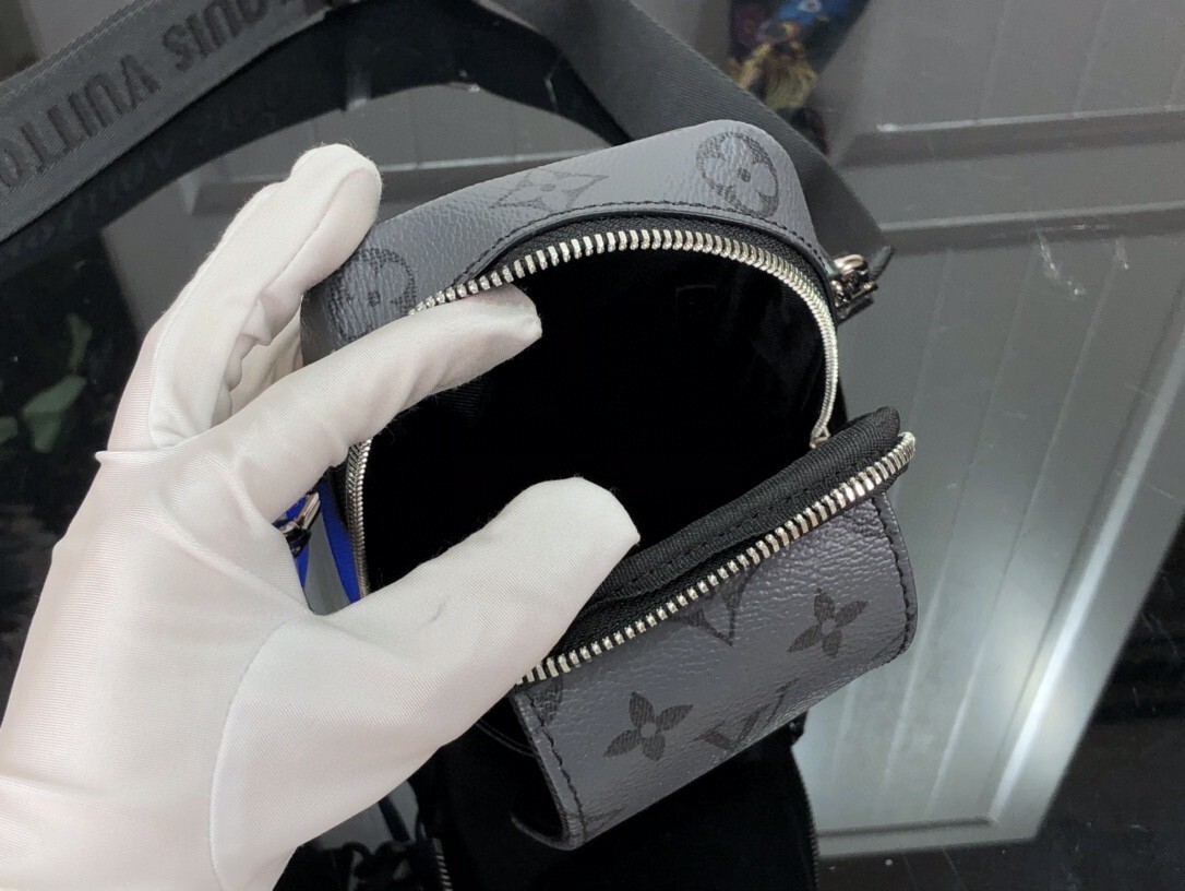 LV FLAP DOUBLE PHONE POUCH M81005H 