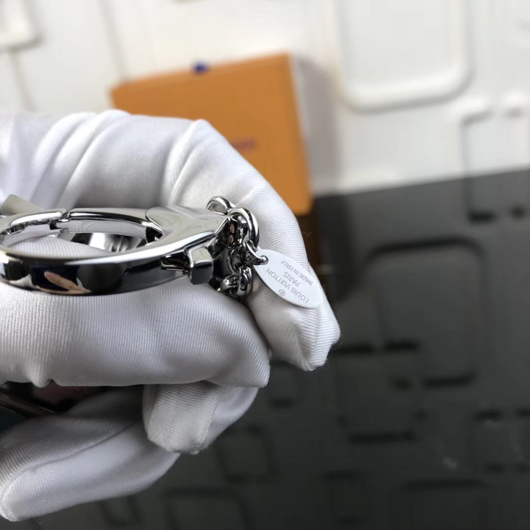 LV FLEUR DE MONOGRAM BAG CHARM M67119 