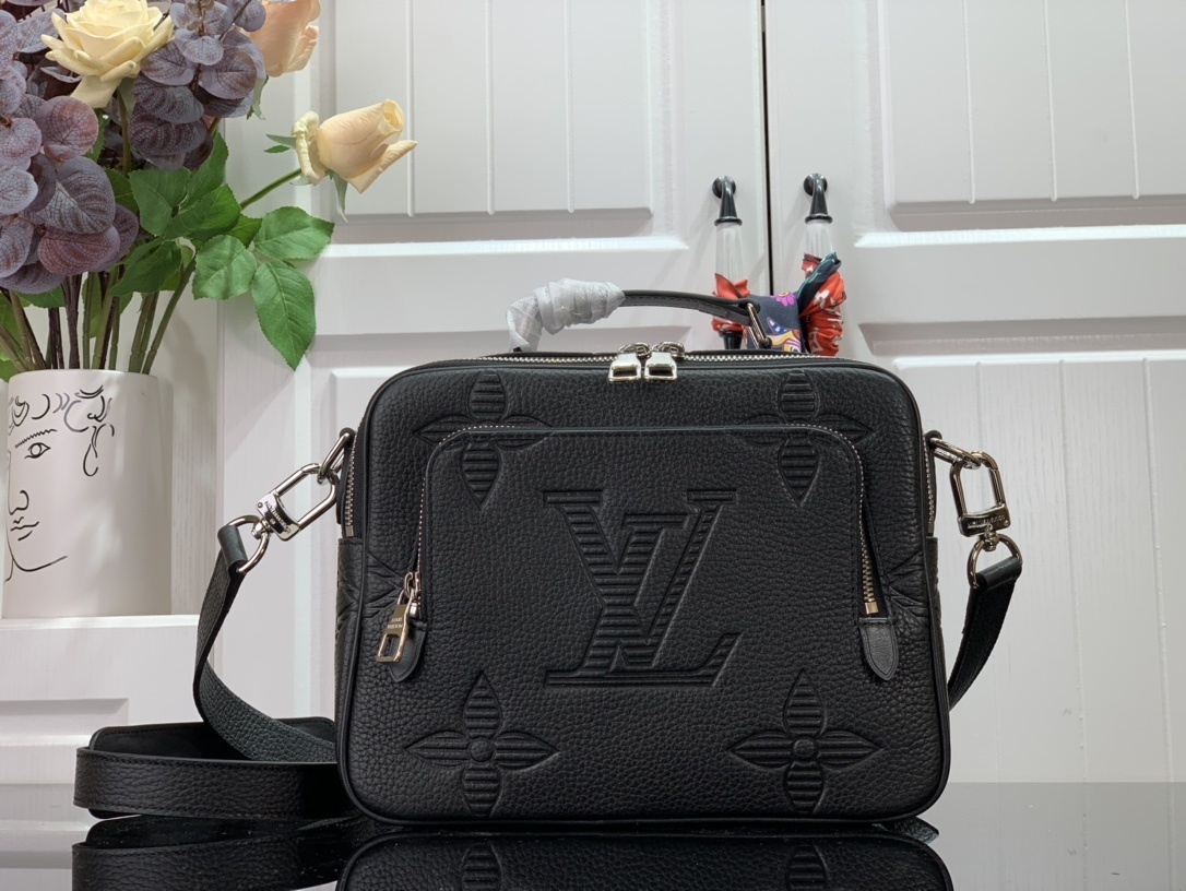 LV FLIGHT CASE MESSENGER M57287