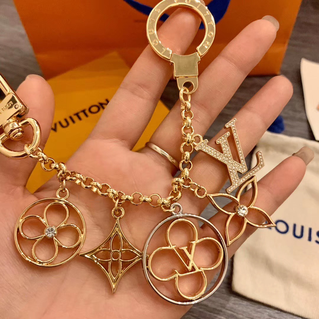 LV FLOWER FINESSE CHAIN BAG CHARM M68998