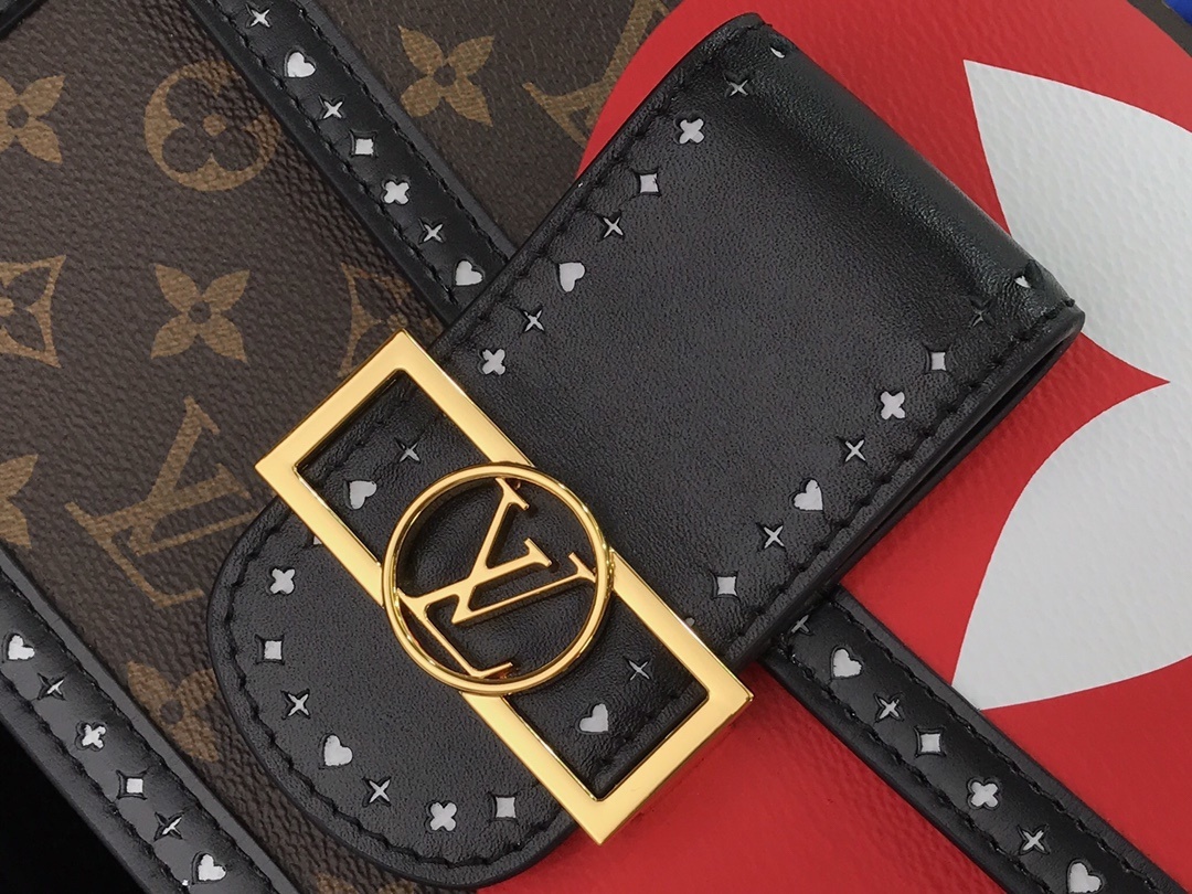 LV GAME ON DAUPHINE MM M57448
