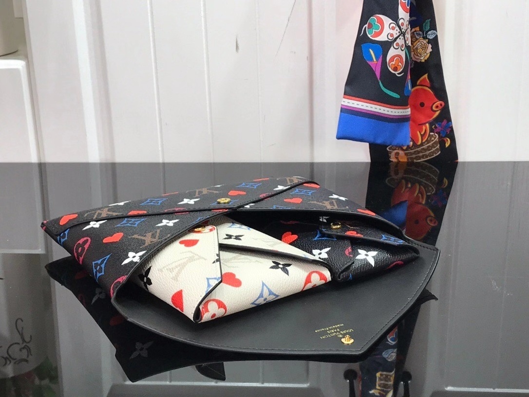 LV GAME ON KIRIGAMI POCHETTE M80284