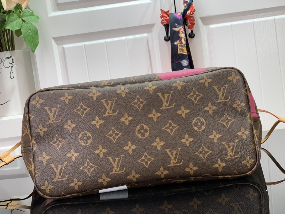 LV GAME ON NEVERFULL MM M57452