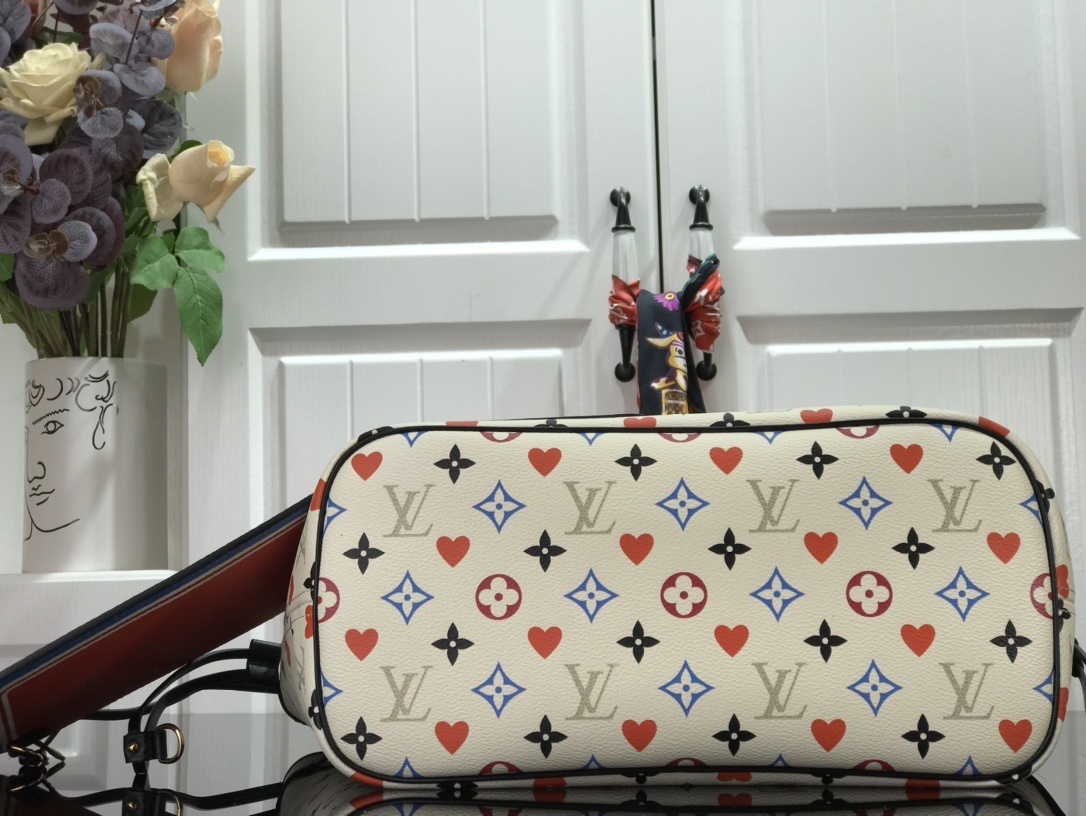 LV GAME ON NEVERFULL MM M57462
