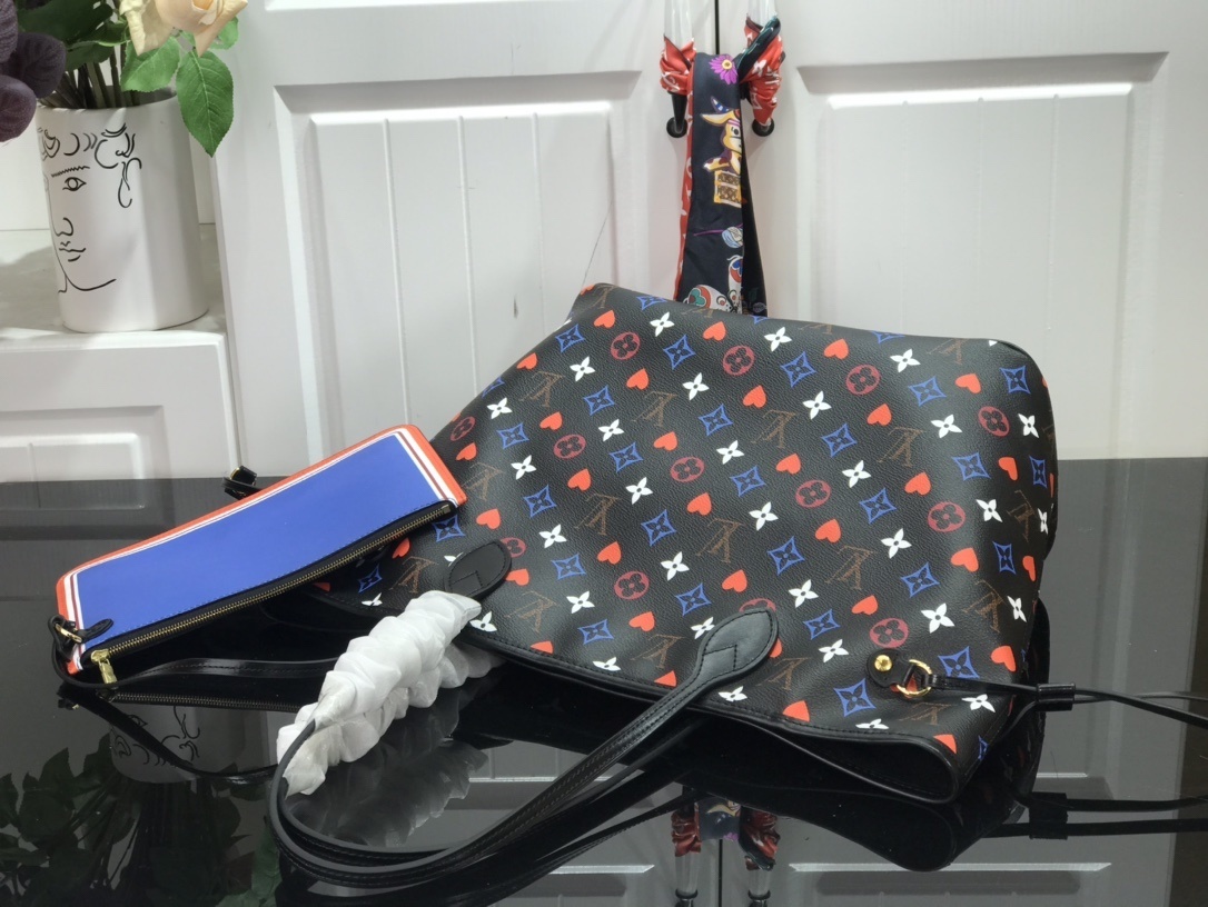 LV GAME ON NEVERFULL MM M57462