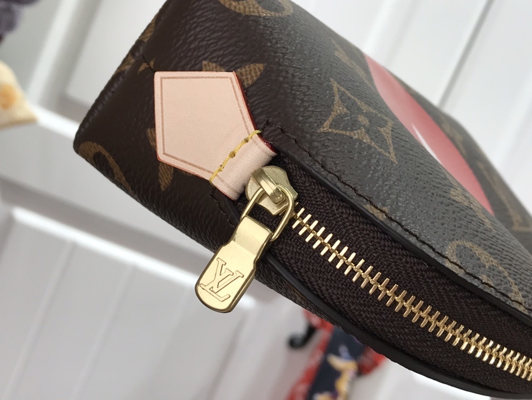 LV GAME ON POCHETTE COSMETIQUE M80283 