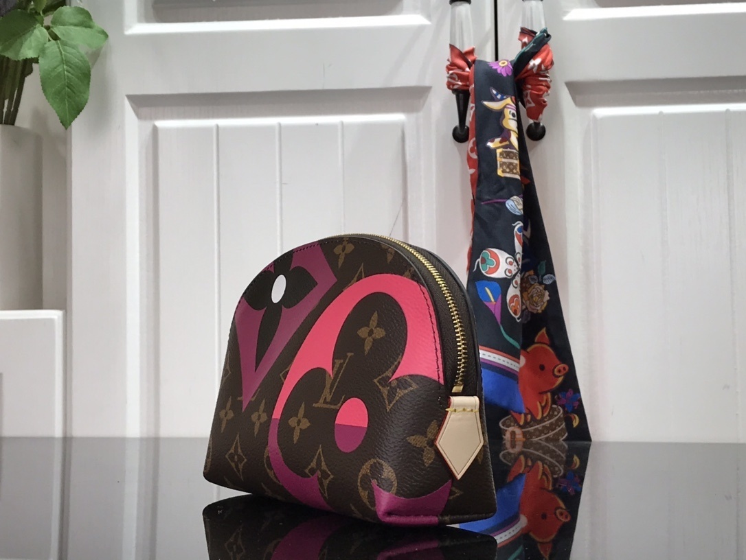 LV GAME ON POCHETTE COSMETIQUE M80283 
