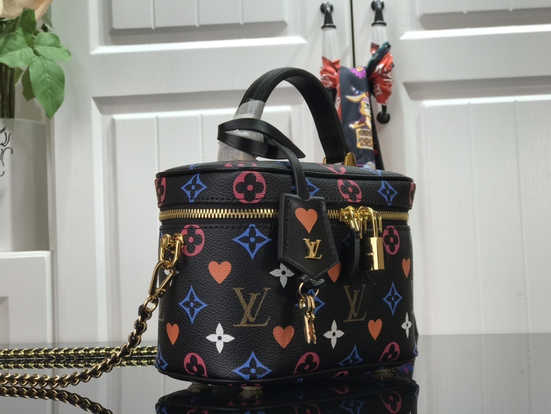LV GAME ON VANITY PM M57482