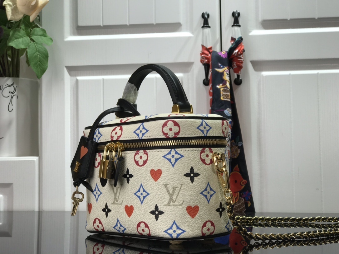 LV GAME ON VANITY PM M57482