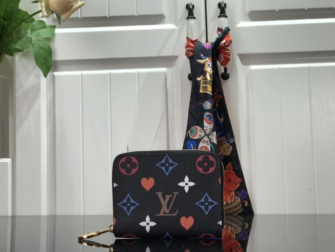 LV GAME ON ZIPPY COIN PURSE M80305