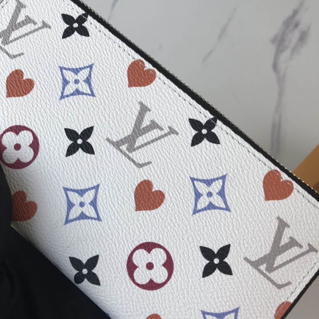 LV GAME ON ZIPPY wallet M80323