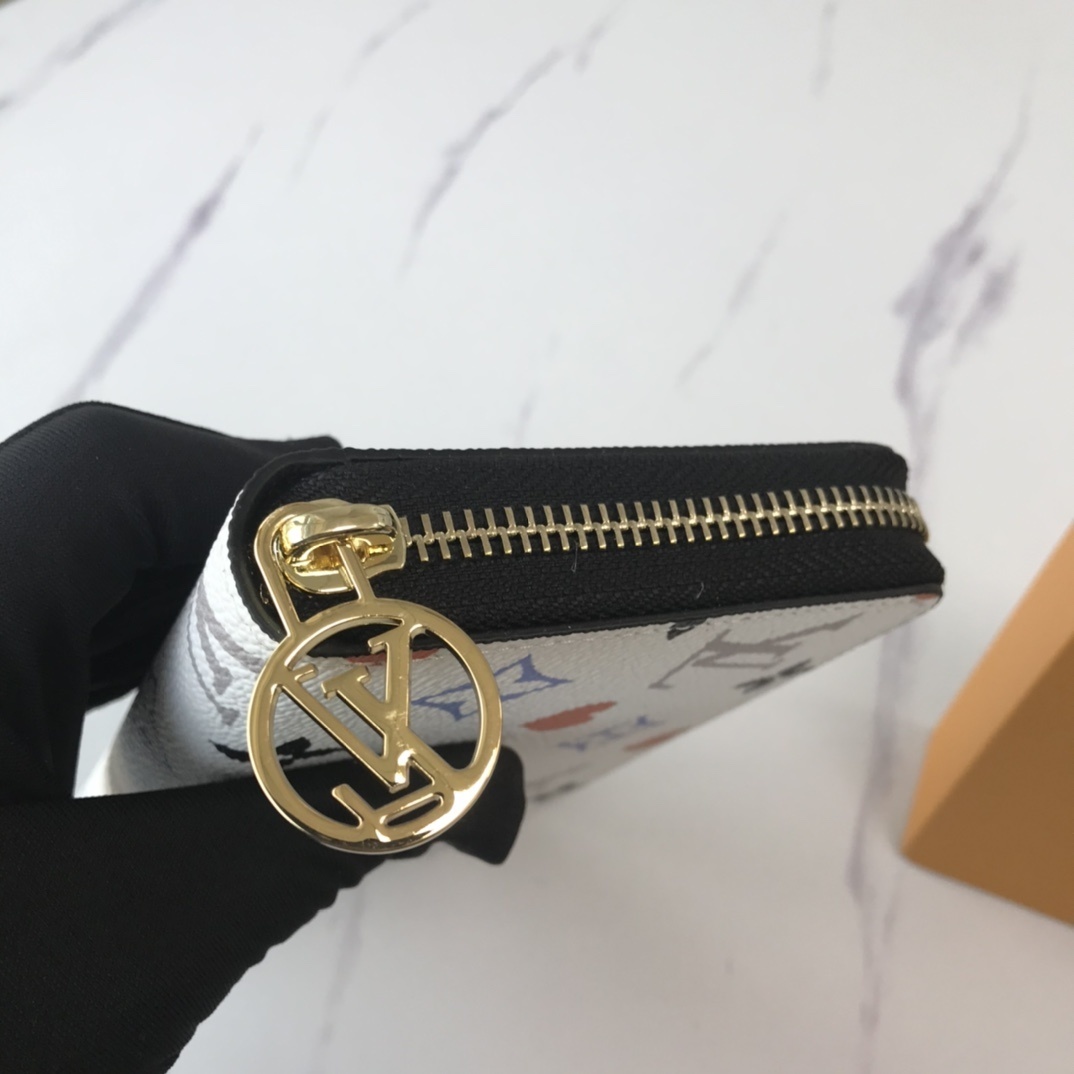 LV GAME ON ZIPPY wallet M80323