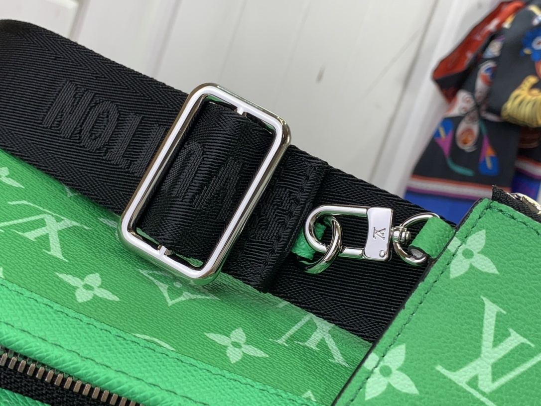 LV Gaston Wearable wallet M83099 