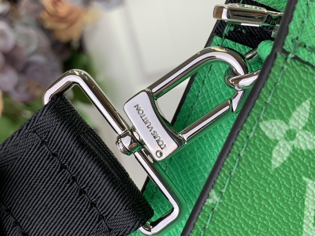 LV Gaston Wearable wallet M83099 