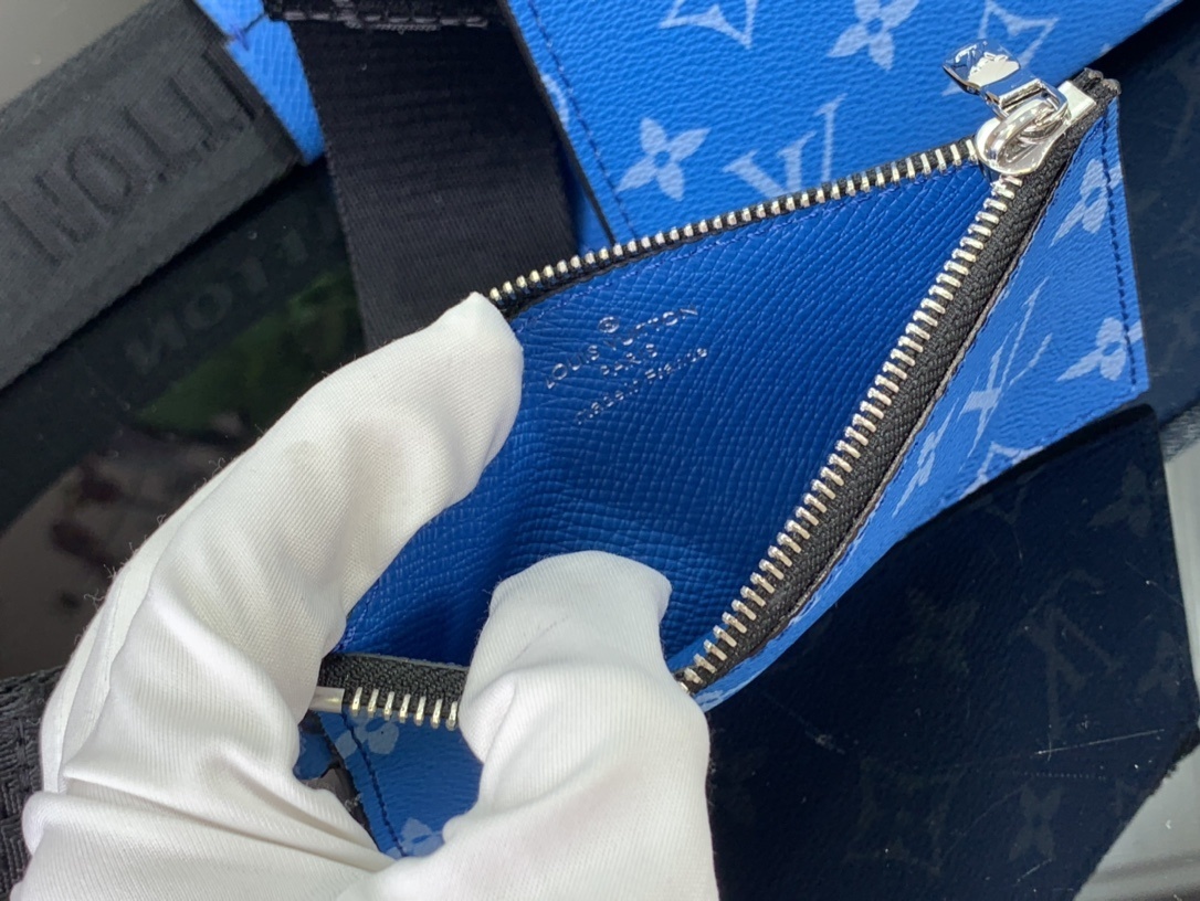 LV Gaston Wearable wallet M83099 