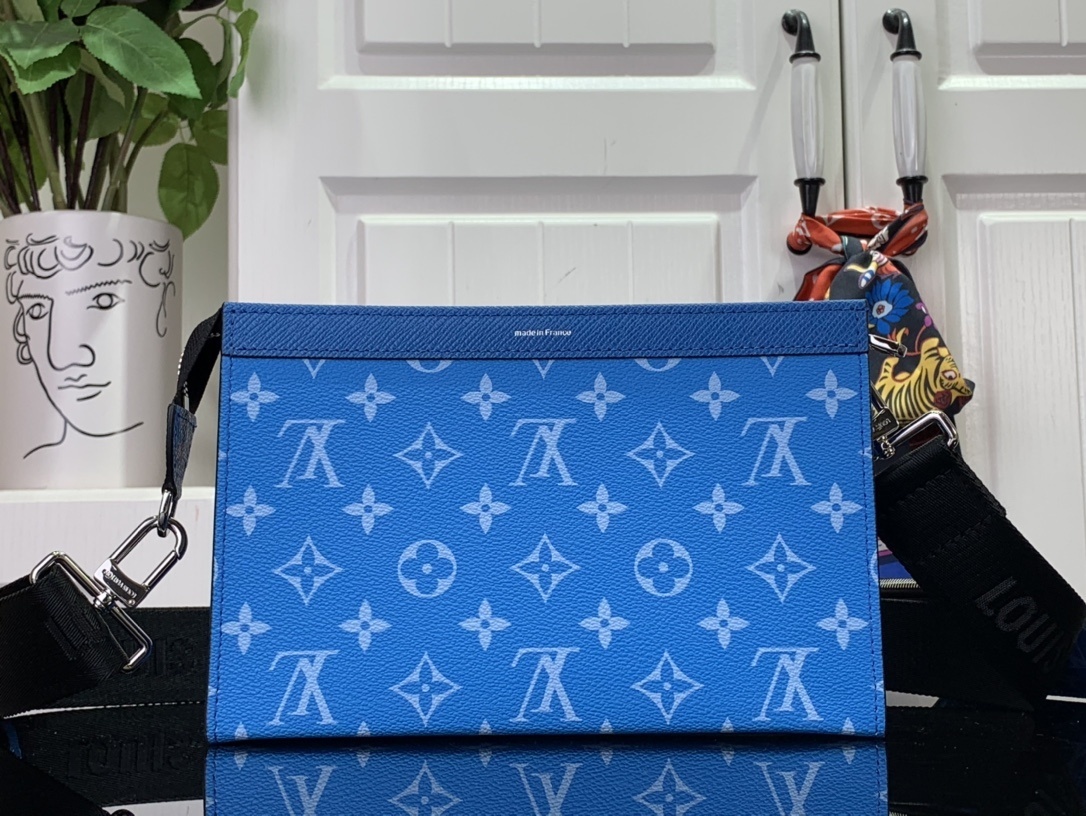 LV Gaston Wearable wallet M83099 