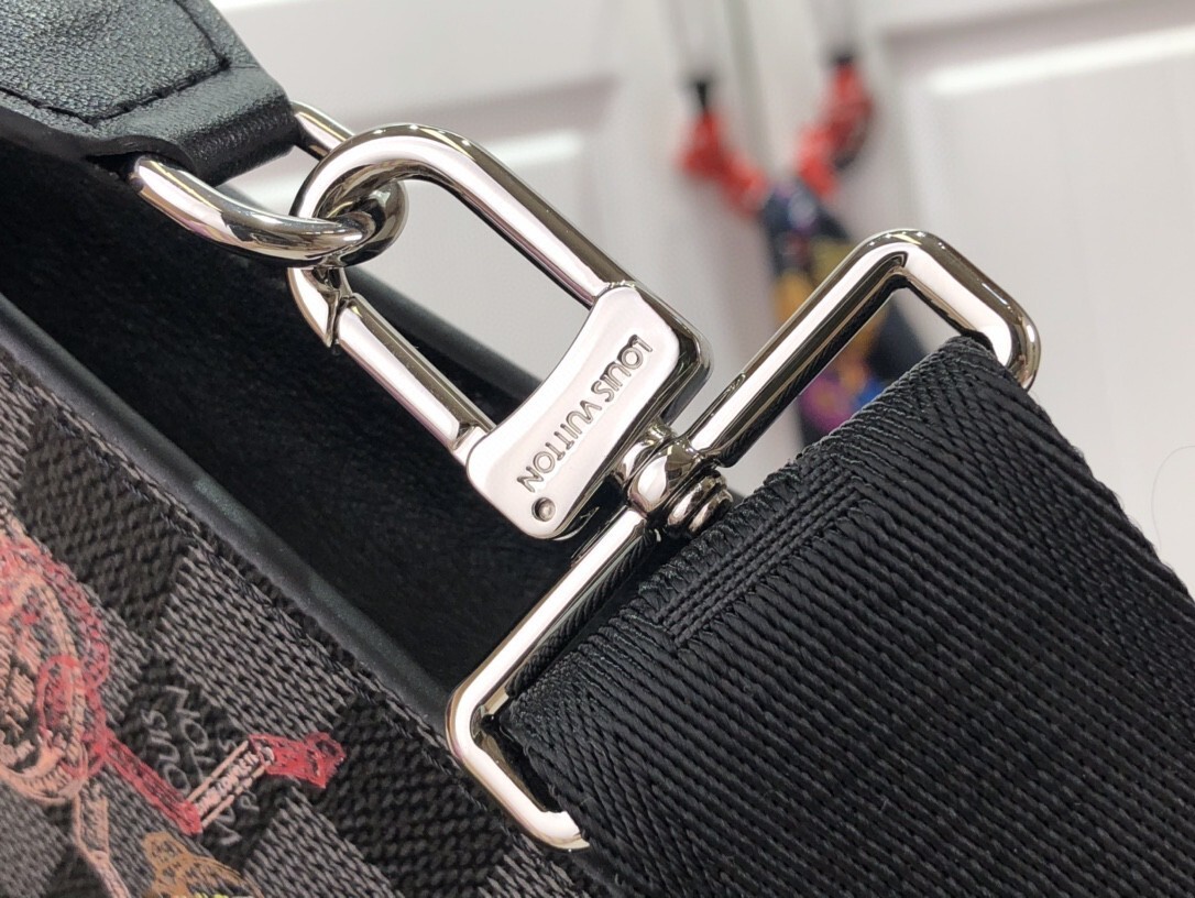 LV GASTON WEARABLE wallet N64608