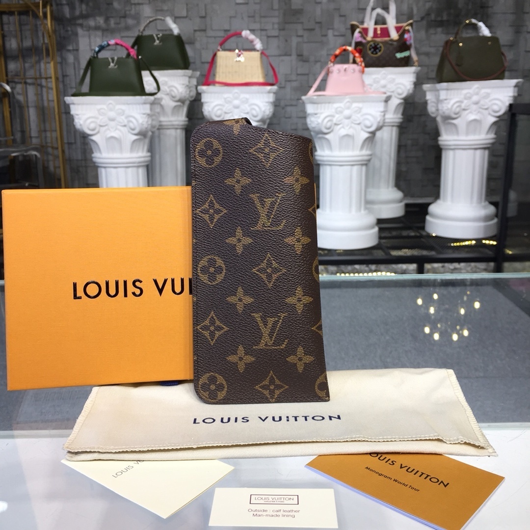 LV GLASSES BAG M00284