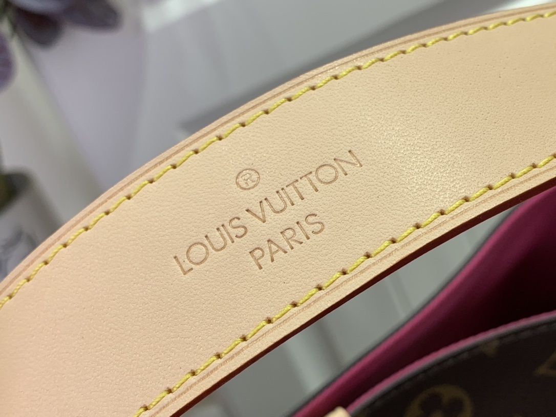 LV GRACEFUL m43700