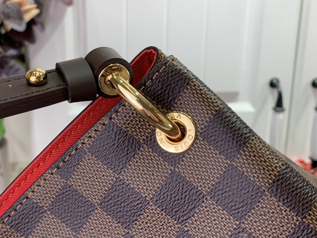LV GRACEFUL N44045