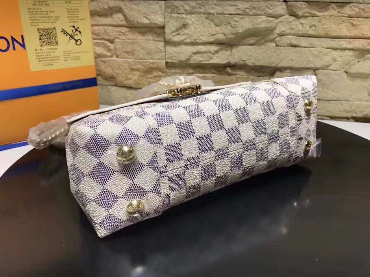 LV Hand bag M41596