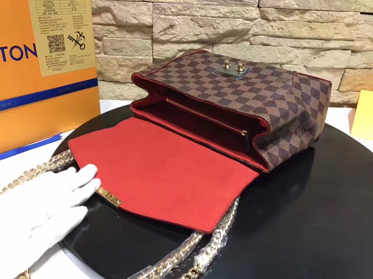 LV Hand bag M41596