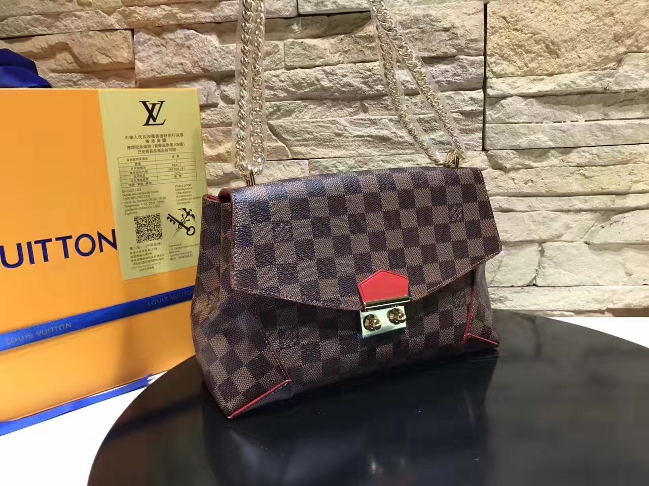 LV Hand bag M41596