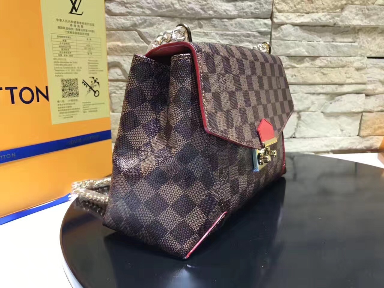 LV Hand bag M41596
