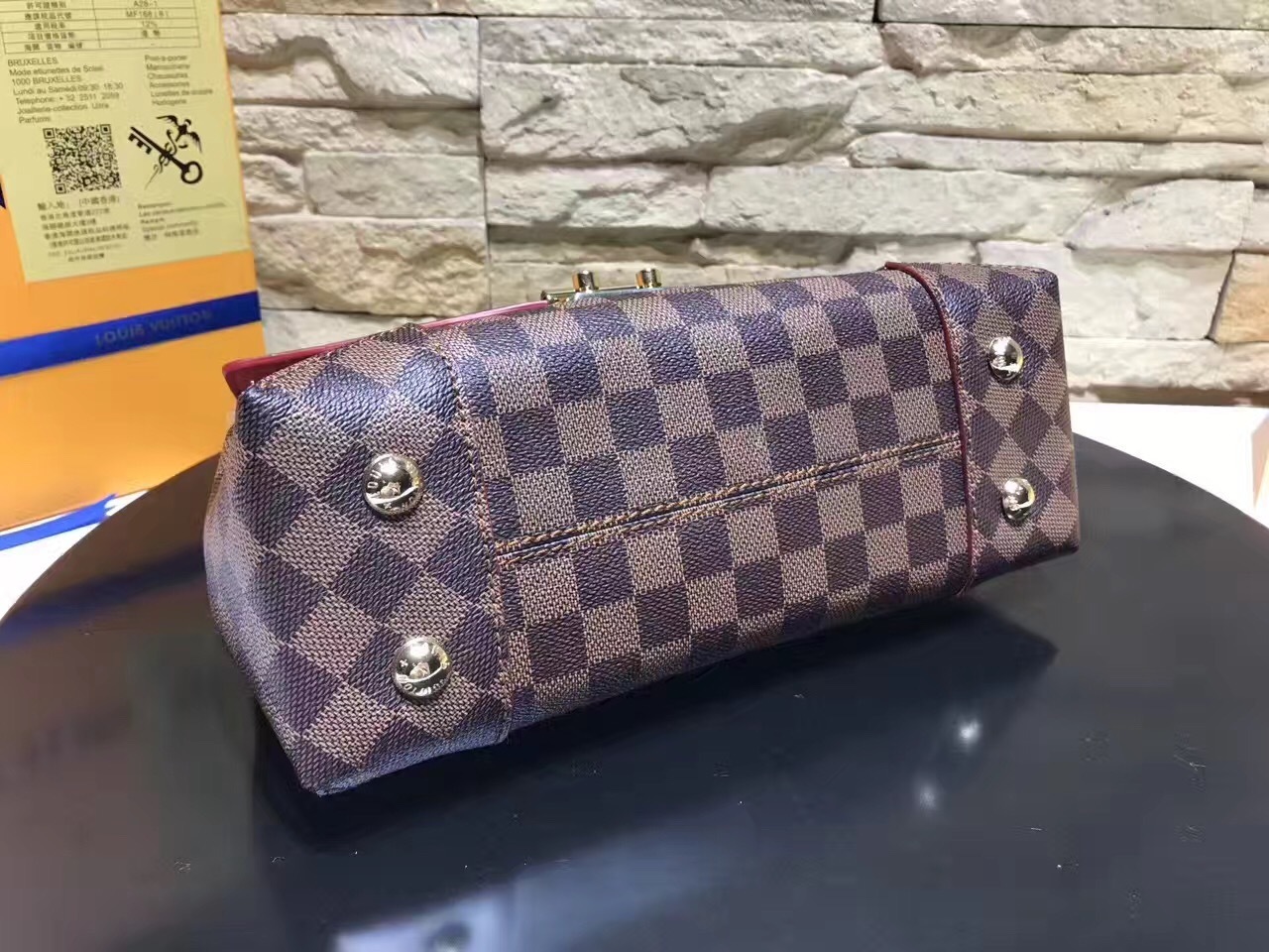 LV Hand bag M41596