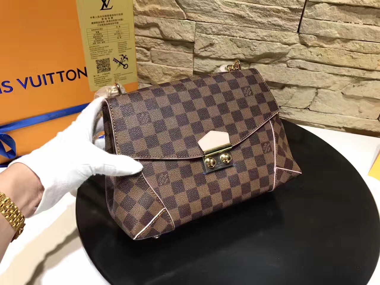 LV Hand bag M41596