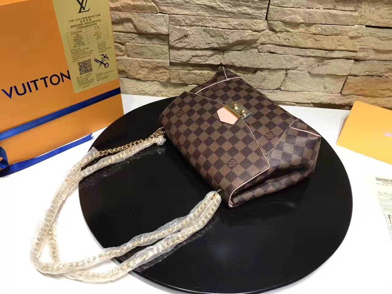 LV Hand bag M41596