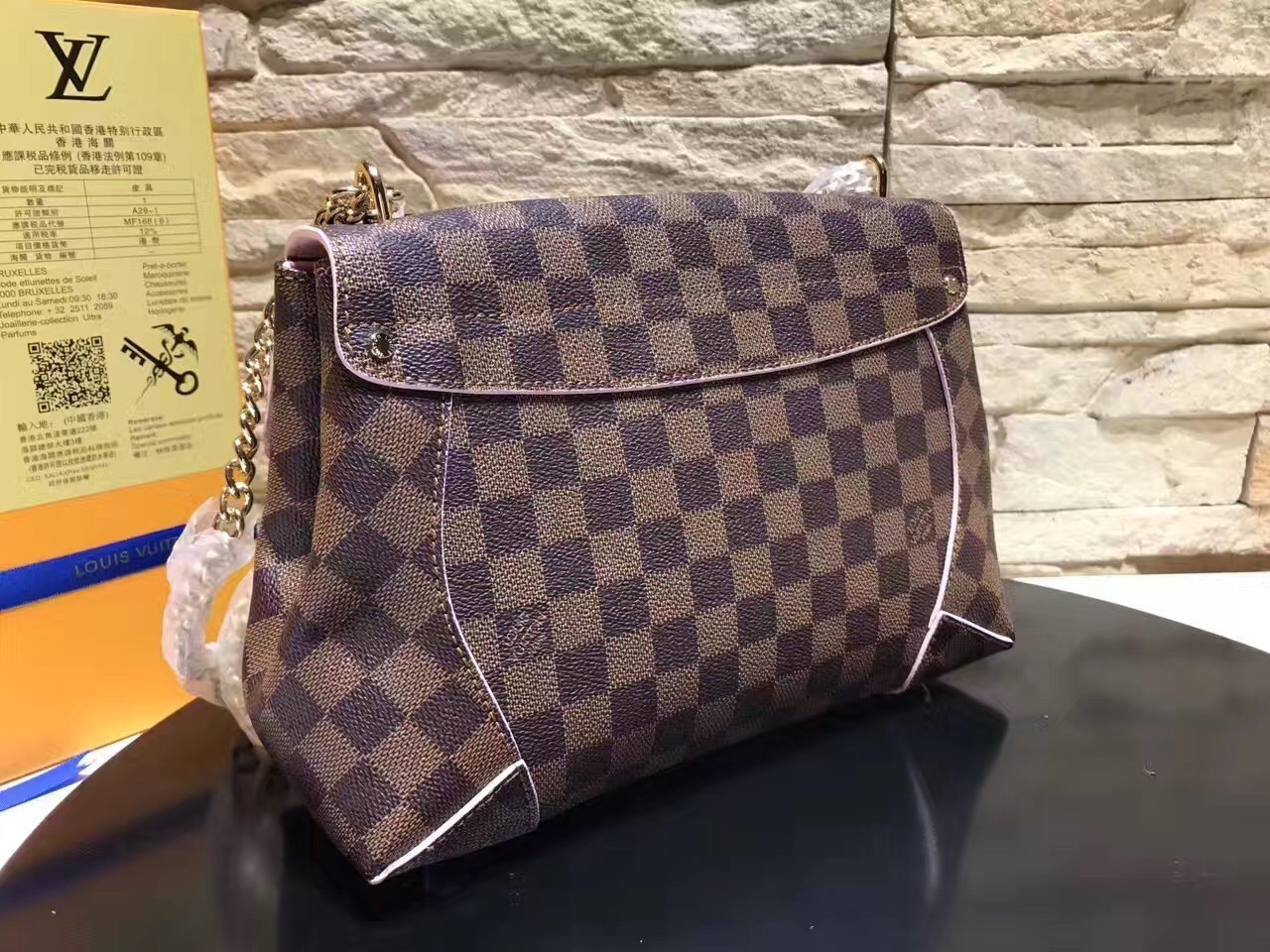 LV Hand bag M41596