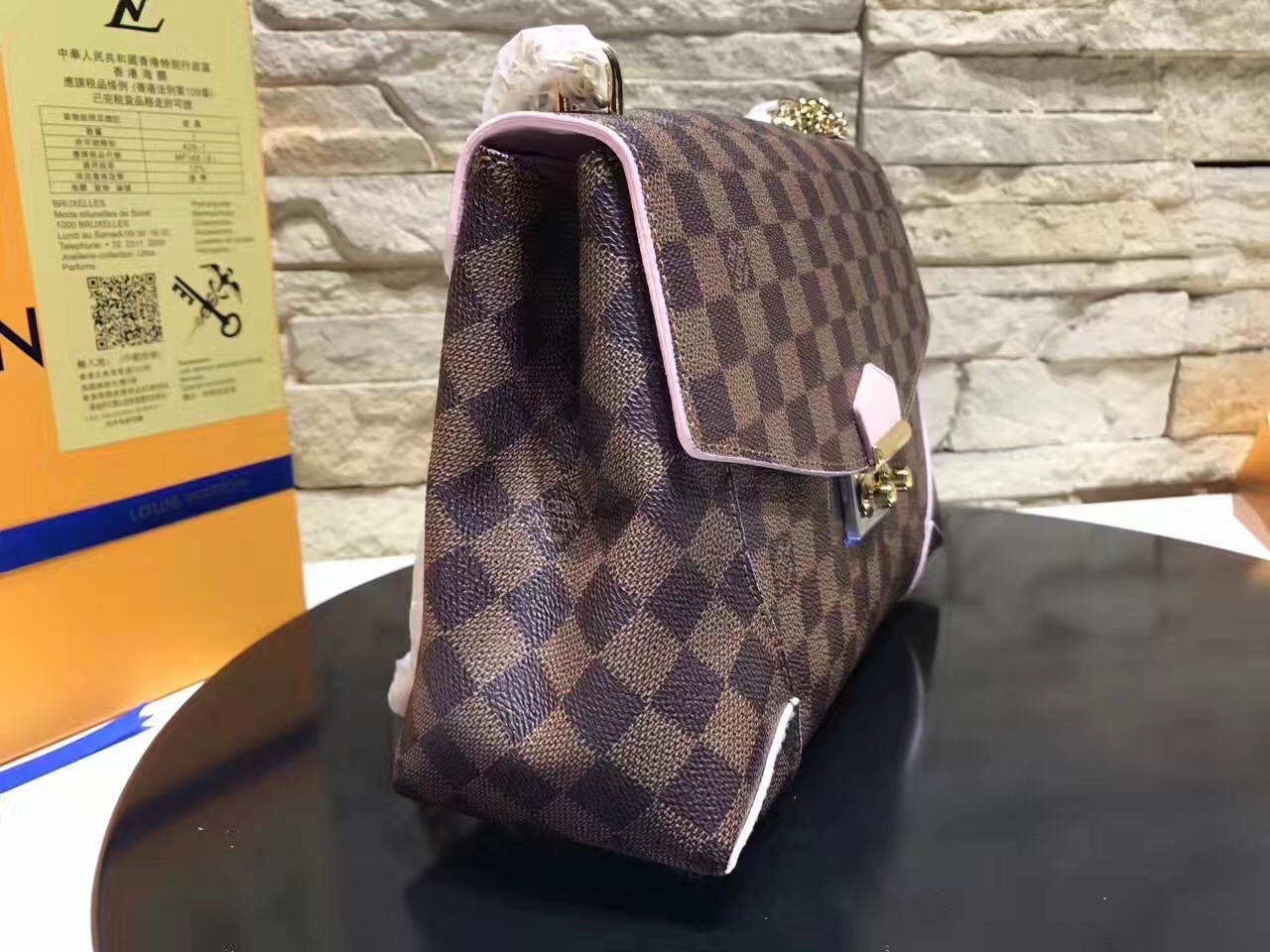 LV Hand bag M41596