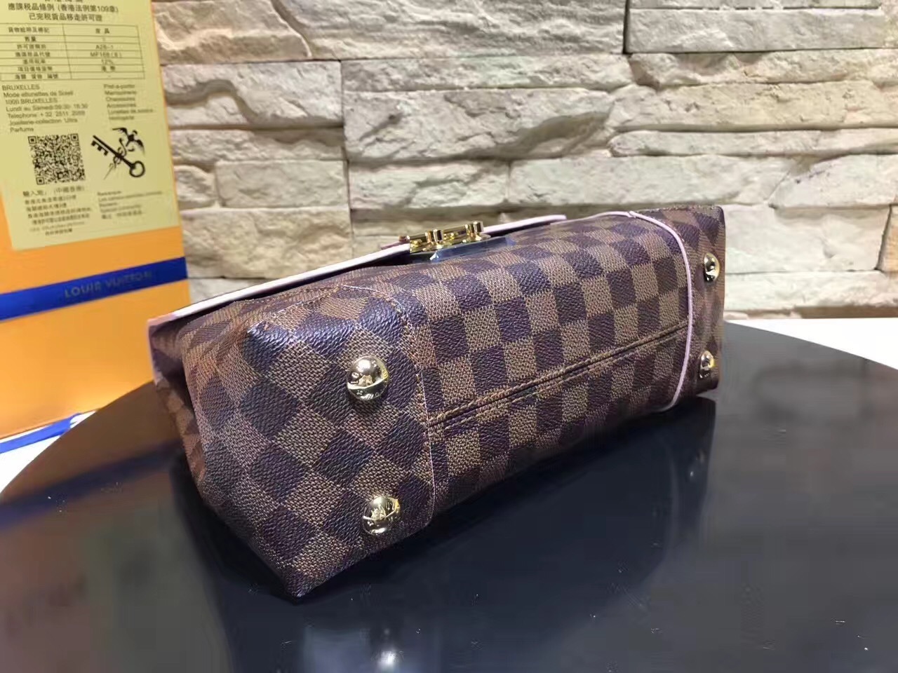 LV Hand bag M41596