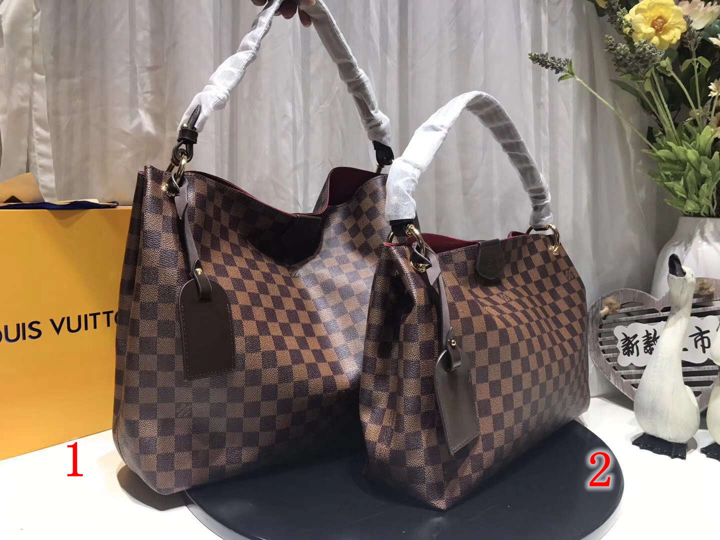 LV Hand bag M43703