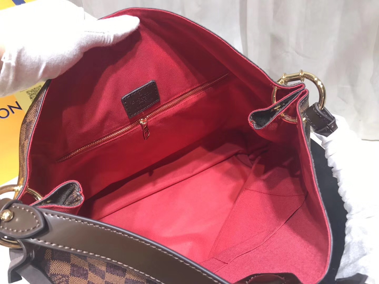 LV Hand bag M43703