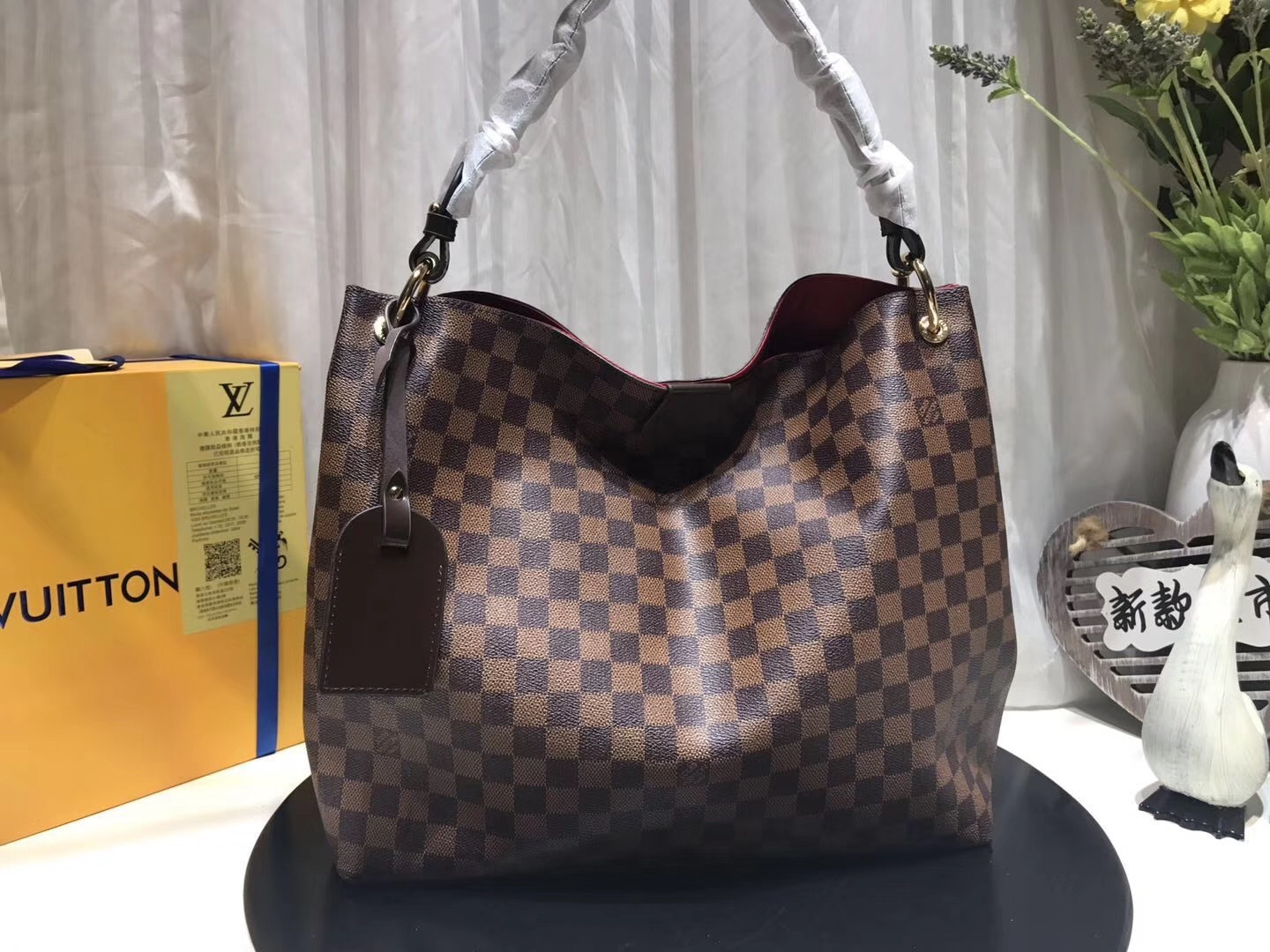 LV Hand bag M43703