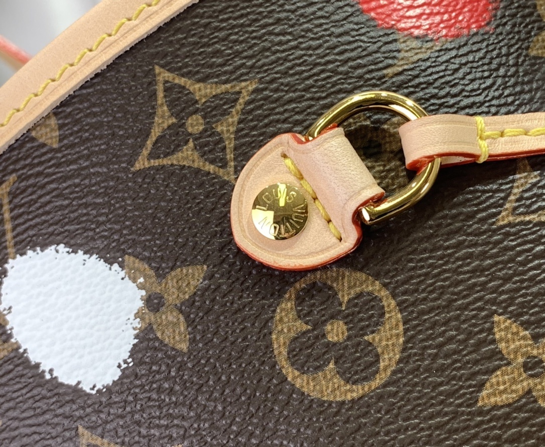 LV Handbag 46381F 