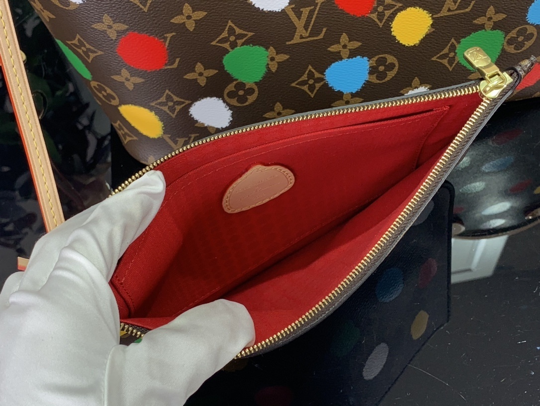 LV Handbag 46381F 