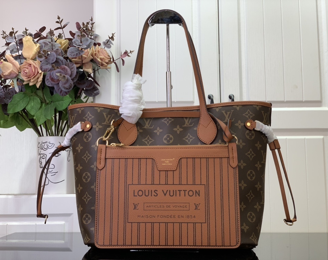 LV Handbag m12061 