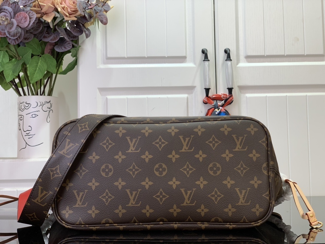 LV Handbag M12257