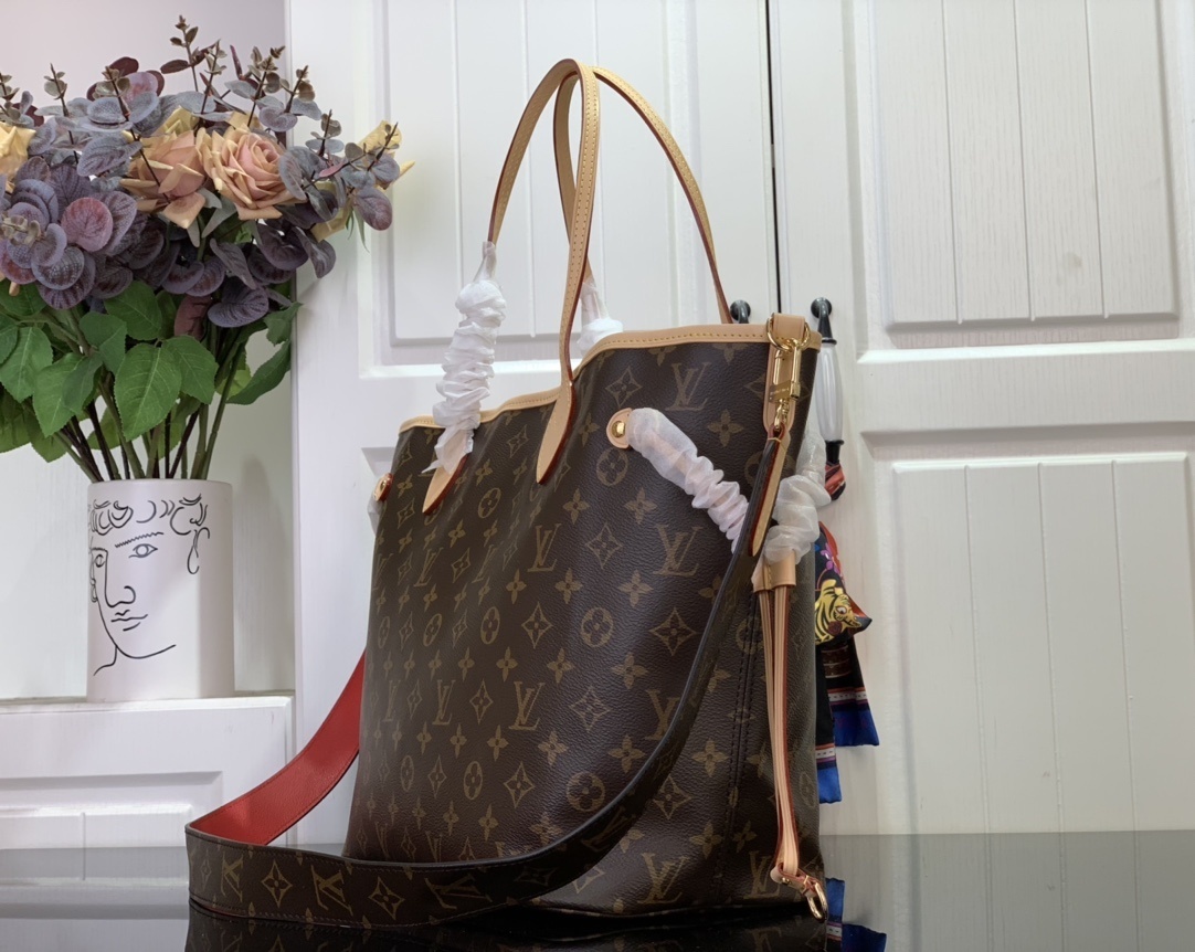 LV Handbag M12257