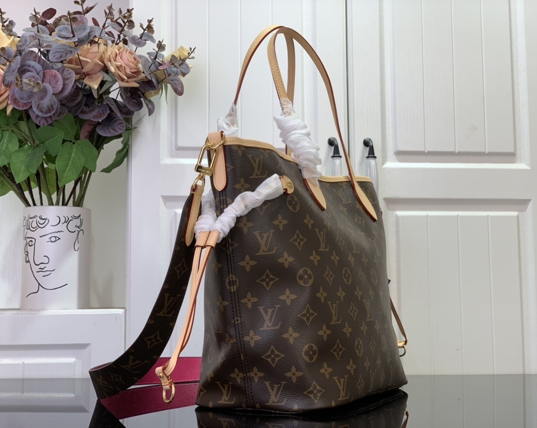 LV Handbag M12257