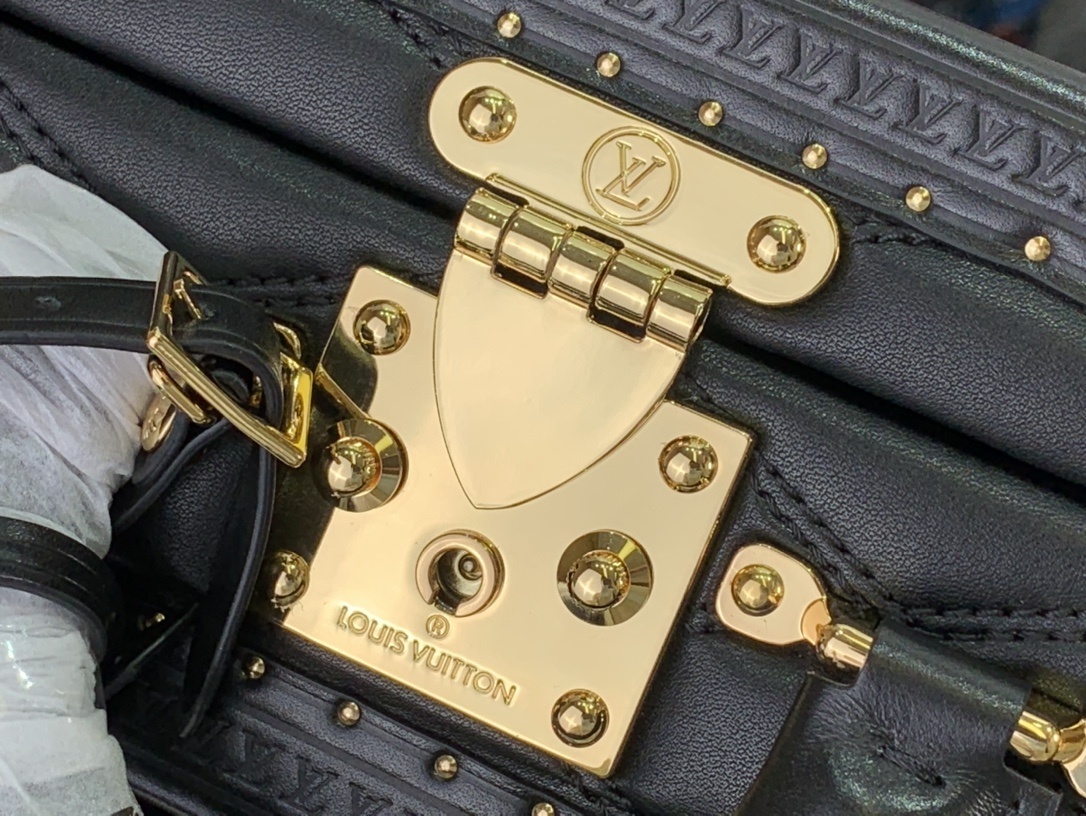 LV Handbag M20469